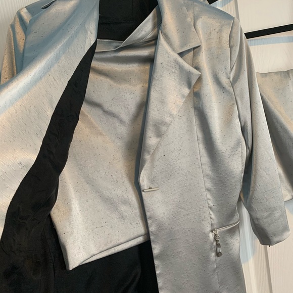 3 pieces suite - Picture 2 of 5